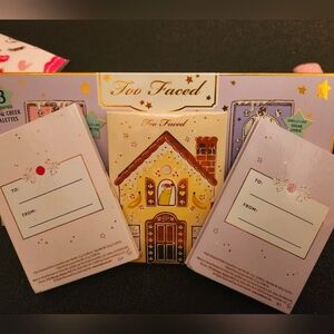Too Faced-Christmas GINGERBREAD Lane Palettes W/Wrapping paper& bow 🎀NIB